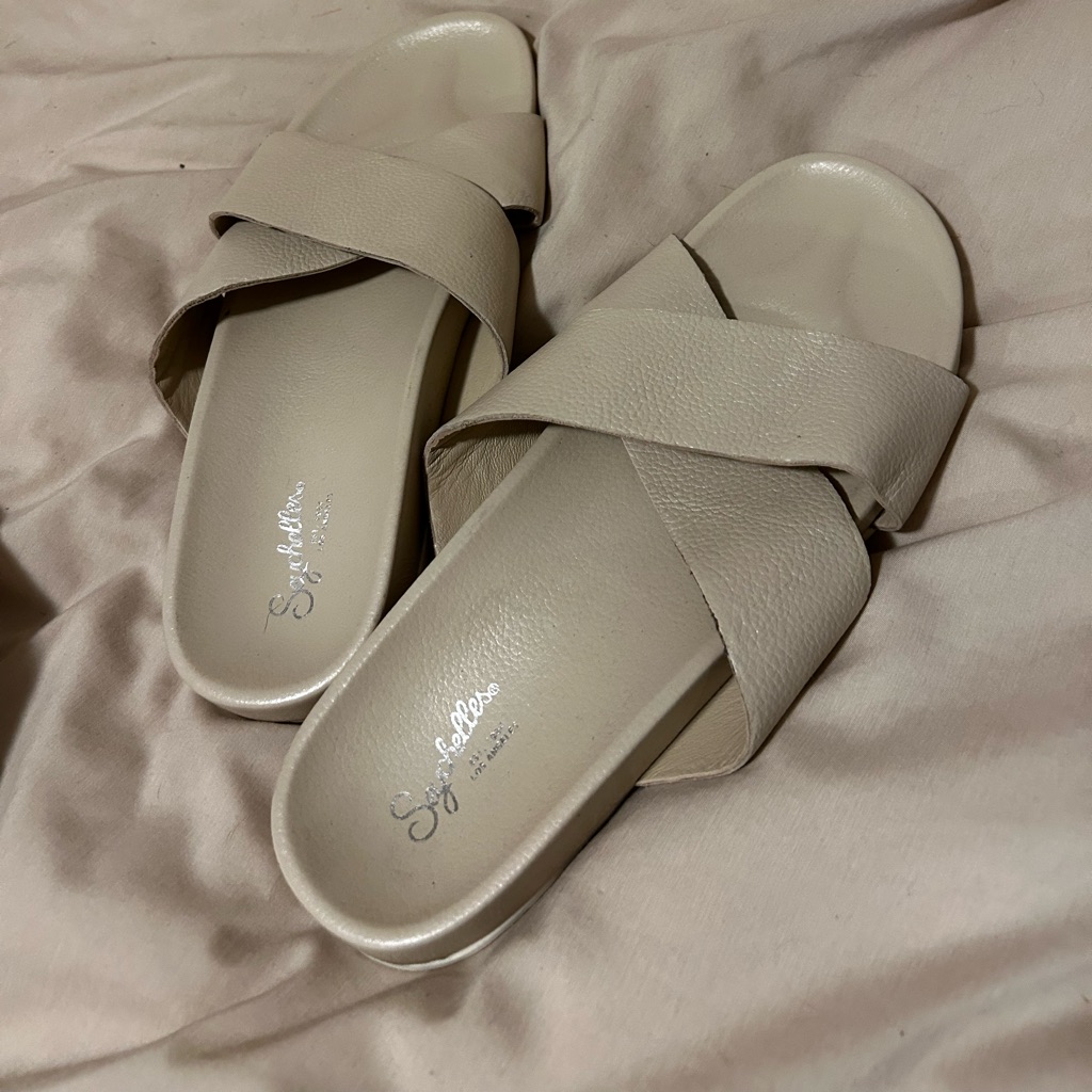 Seychelles Slides